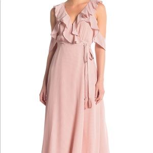 BNWT bb Dakota cold shoulder dress